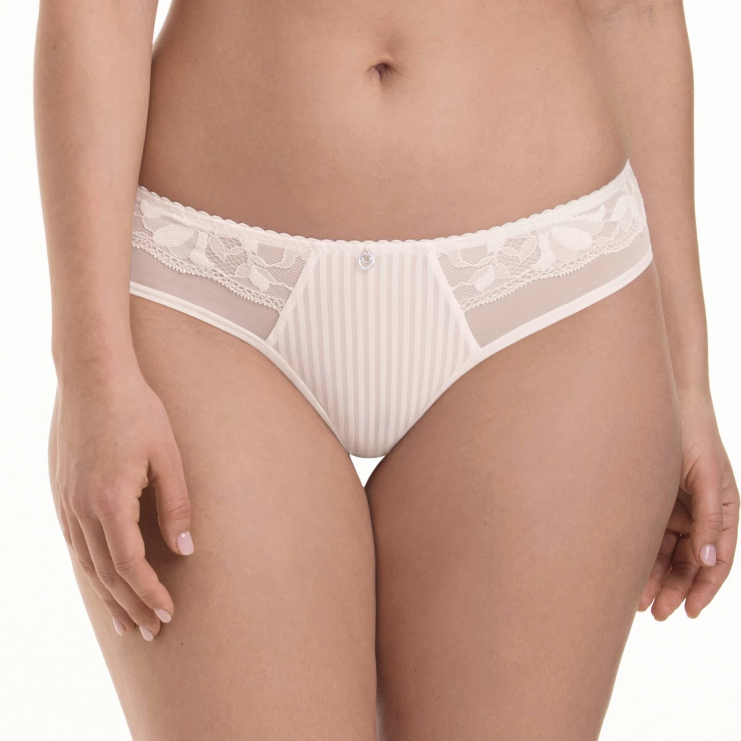 Sita Shorty 1365 1 Sita Shorty 1365